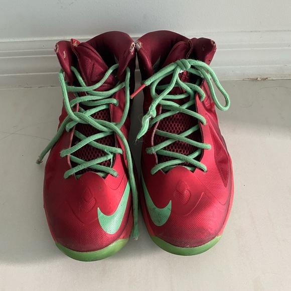 Lebron 10 worm a couple of times - Picture 2 of 8